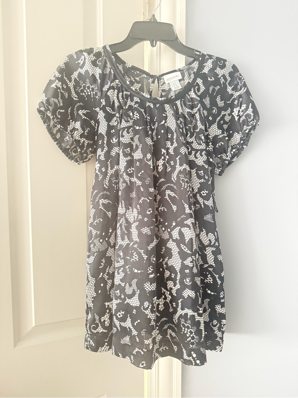 Motherhood Maternity Black and White Floral Puff-Sleeve Tunic